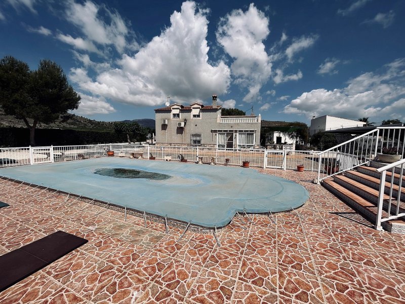 5 Bedroom 1 Bathroom Finca in Hondón de las Nieves
